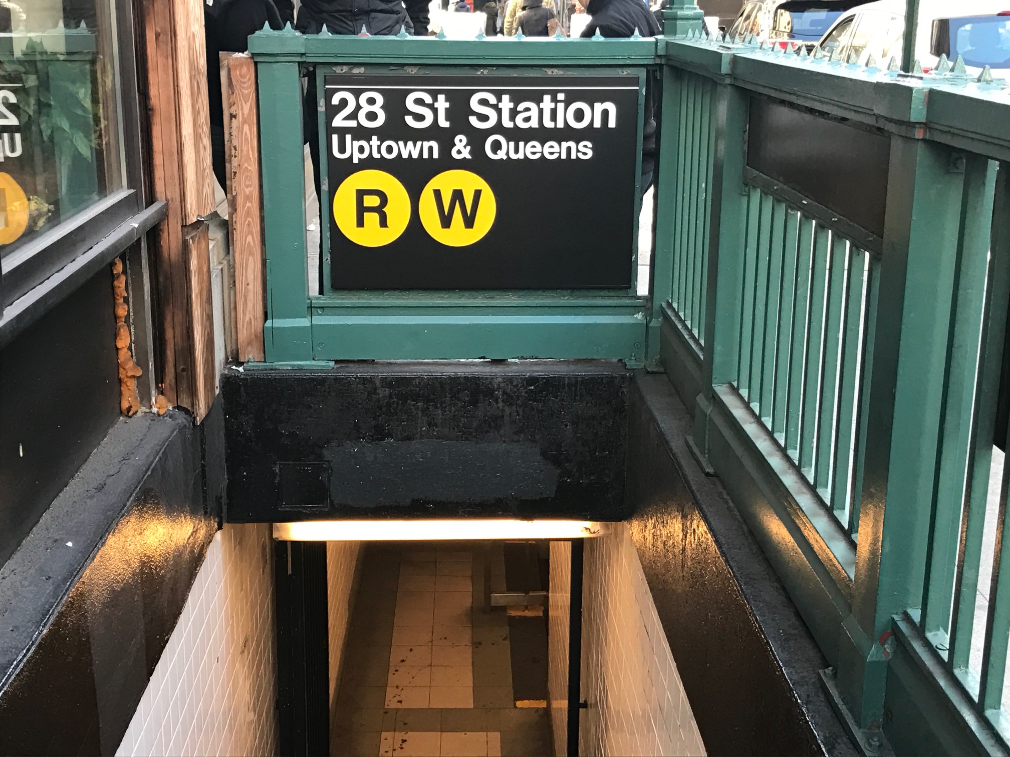 NY地下鉄 6年ぶりにWトレイン復活