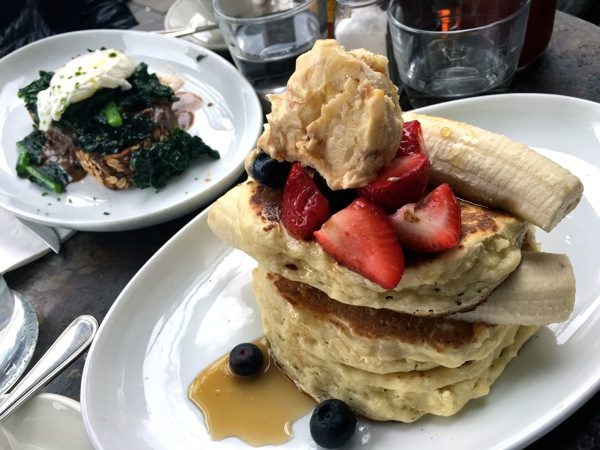 グリーンポイントの人気ブランチ店「Five Leaves」 ファイブ・リーブズ