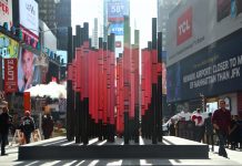 タイムズスクエアよりニューヨーカーへバレンタインの贈り物"Love for Immigrants"