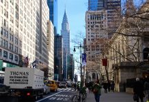 新政権の影響?海外からNYへの観光客数 減少予想 new york