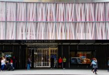 ヴィクトリアズ・シークレット53店舗閉鎖を発表 Victoria’s Secret