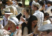 20年代にタイムスリップ! Jazz Age Lawn Party Jazz Age Lawn Party,