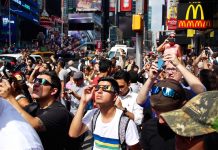 大陸横断は100年ぶり アメリカで皆既日食 2017年8月 アメリカ 皆既日食