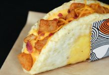 珍メニュー? 米タコベル 卵を使った新朝食メニューを発売 Taco Bell naked egg taco