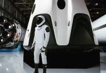 イーロン・マスク SpaceXの宇宙服イメージをシェア イーロンマスク SpaceX