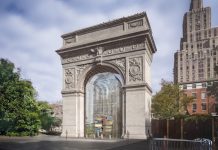 アイ・ウェイウェイの巨大フェンスアートがワシントンスクエア公園に アイ・ウェイウェイ