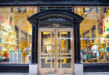 老舗百貨店ヘンリベンデル、NY5番街旗艦店を含む全店舗閉鎖を発表 ヘンリベンデル