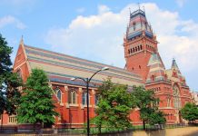 かつてホームレスだった青年 ハーバード大に見事合格 Harvard University