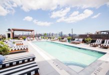 ザウィリアムズバーグホテル プール付きルーフトップバー オープン the roof The Williamsburg Hotel