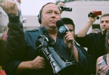 フェイスブック アレックスジョーンズ、ルイス・ファラカンらを利用禁止に alex jones