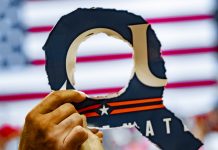 QAnon(キューアノン) トランプ時代の陰謀論 qanon