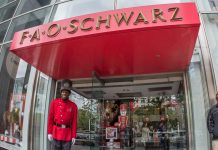 米老舗玩具店FAOシュワルツ ロックフェラープラザにオープン FAOシュワルツ ニューヨーク