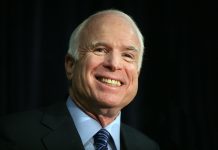 ジョン・マケイン米上院議員(81歳) が死去 ジョン・マケイン 死去