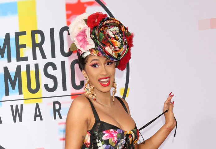 Cardi B カーディB