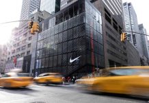 ナイキ ニューヨーク5番街に旗艦店をオープン ナイキNYフラッグシップ