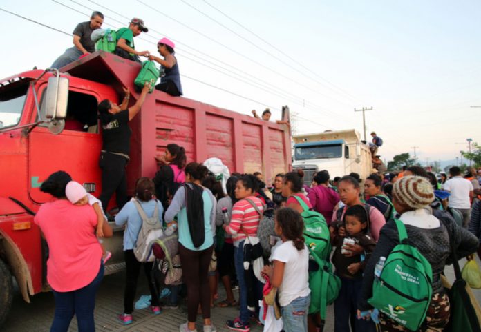 移民 難民 メキシコ国境 キャラバン