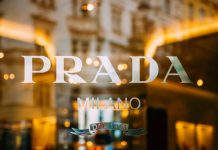プラダがブラックフェイスのディスプレイで炎上 謝罪へ プラダ