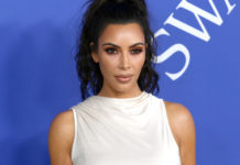 キム・カーダシアン 弁護士を目指して学習中 Kim Kardashian