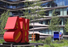 ハイラインにロバート・インディアナ「LOVE」彫刻作品が登場