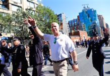 ニューヨーク市警察、ジェームズ・オニール警察委員長が辞任を発表 PRIDE PARADE NYC 2019 STONWALL50