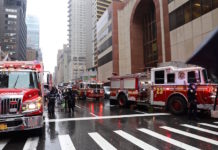 NYミッドタウン ヘリコプターがビル屋上に墜落 787 7th ave