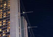 ニック&リアーナ・ワレンダ姉弟 タイムズスクエアで歴史的な綱渡り Nik Wallendas Times Square