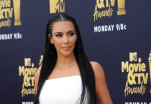 キム・カーダシアン「キモノ」騒動に言及。名称は変更しない Kim Kardashian