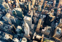 ニューヨーク州、昨年の人口減少が全米で最多に NYC skyscrapers chrysler building