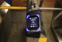 非接触式運賃支払いシステム「OMNY」マンハッタンの全駅で設置完了 OMNY MTA Contactless Fare Payment System 非接触式の運賃支払いシステム