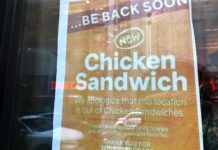 ポパイズ、チキンサンド完売に激怒した客が、銃で脅迫 popeyes