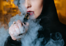 クオモNY州知事 電子タバコの使用中止を呼びかけ vape