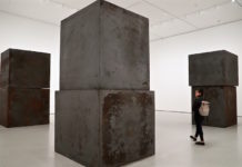 米を代表するアーティスト、リチャード・セラさん85歳で死去 MoMA