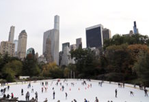 セントラルパークのスケートリンク、看板から「トランプ」ブランド名を消去 TRUMP Wollman Rink