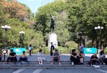 ニューヨークのセントラルパークで気温34度。78年ぶりに記録更新。 NYC union square park