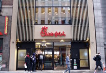 「ダイバーシティ」謳った人気米フライドチキンチェーン店が炎上 Chick-fil-A