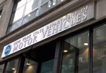 NY州 不法移民への運転免許証発行へ DMV