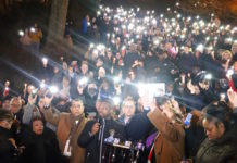 バーナード女子大生刺殺、事件の公園で追悼集会 morningside park vigil
