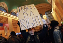 デモ集団がNYグラセンを占拠。「警察は不要!運賃も不要!」