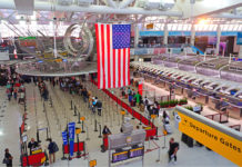 クオモNY州知事、英航空会社に直談判。搭乗前コロナ検査実施の約束取り付け JFK