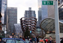 NY新観光名所ベッセル、男性が飛び降り自殺か Vessel in Hudson Yards