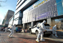 新型コロナウイルス 米国で初の死亡者。イタリア、韓国の特定地域に「渡航中止」勧告へ