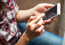 米自殺防止ホットライン番号が「988」に、5年で相談90%増