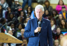 クリントン氏は「若いのが好み」、エプスタインが言ったとされる裁判文書が公開 ビル・クリントン