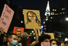 黒人女性ブリオナ・テイラーさん射殺事件、警察官は殺人罪に問われず。ニューヨークでも抗議活動