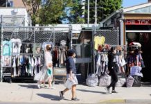 NY市 アウトドアショッピングをスタート