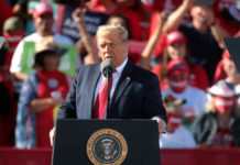 トランプ氏 激戦州アイオワで7ポイントリード、世論調査 トランプ