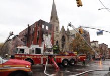 築128年の教会を破壊。マンハッタンの空きビルで大規模火災 NYCイーストヴィレッジ教会火災