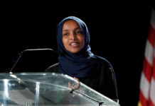 急進左派の「スクワッド」分裂?ワクチンの順序めぐり、オマール議員が同僚を非難 イルハン・オマール