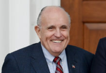 ルディ・ジュリアーニ氏、副業でインフルエンサーに? ジュリアーニ