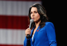 ワクチン接種、高齢者は後回し。ガバード下院議員が非難 トゥルシ・ガバード